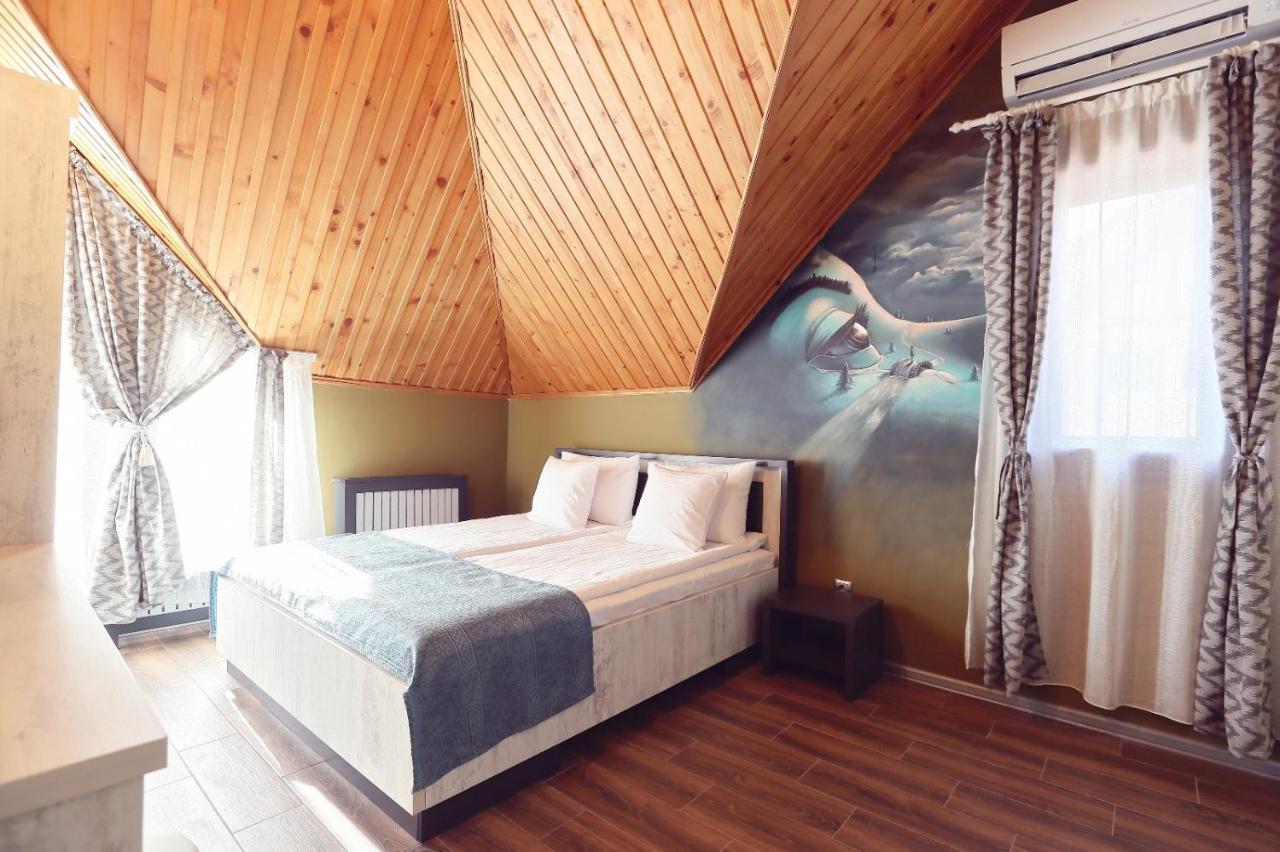 Dezire Guesthouse Baile 1 Mai Luaran gambar