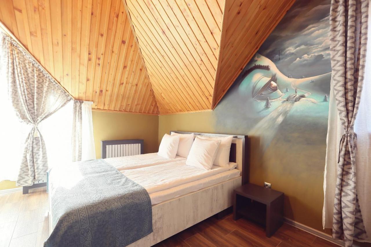 Dezire Guesthouse Baile 1 Mai Luaran gambar