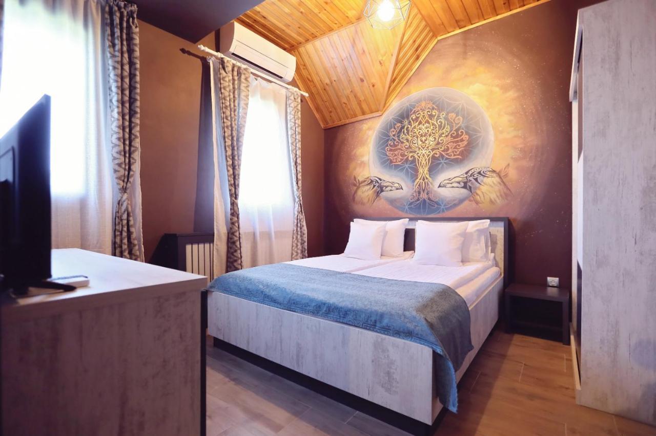 Dezire Guesthouse Baile 1 Mai Luaran gambar