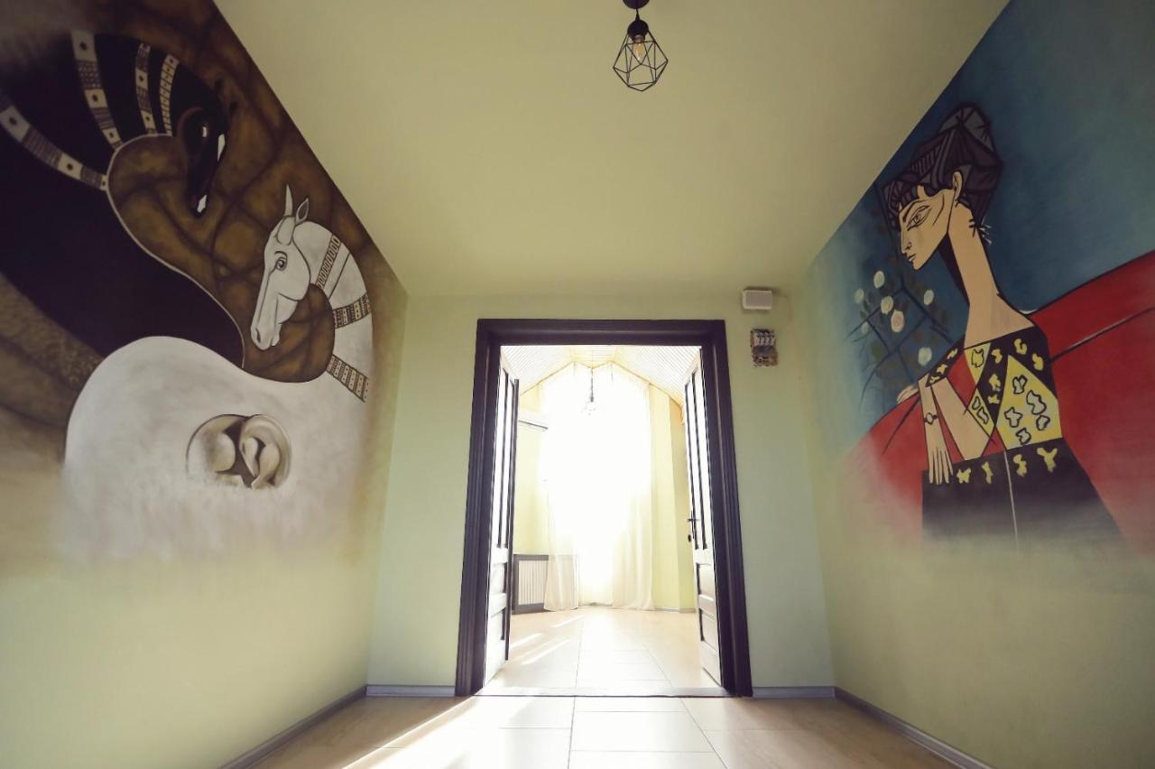 Dezire Guesthouse Baile 1 Mai Luaran gambar
