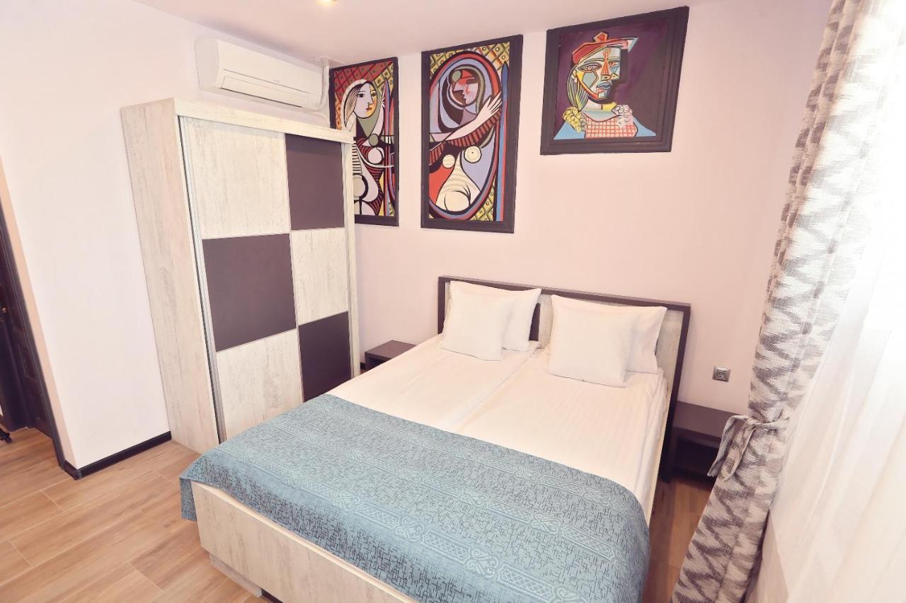 Dezire Guesthouse Baile 1 Mai Luaran gambar