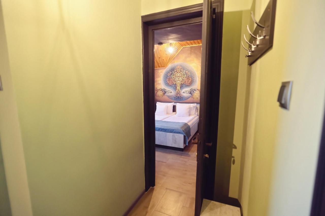 Dezire Guesthouse Baile 1 Mai Luaran gambar
